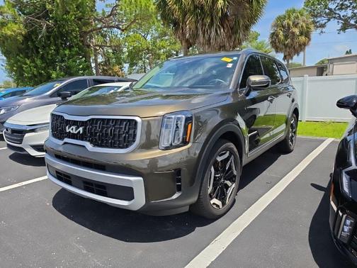 Dark Moss 2025 Kia Telluride EX
