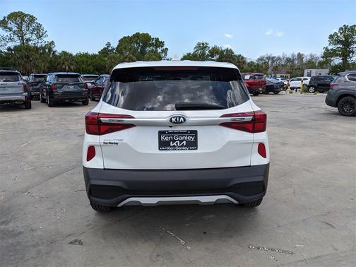 2021 Kia Seltos LX