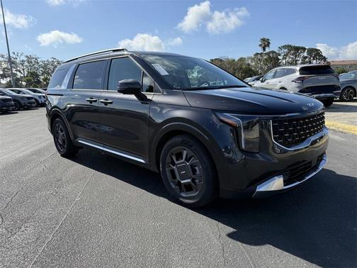 2025 Kia Carnival SX