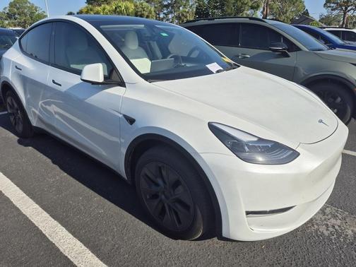 2024 Tesla Model Y Long Range