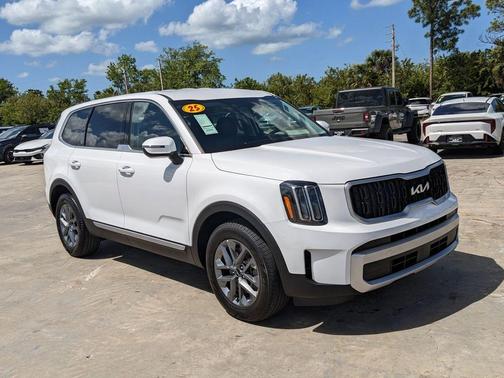 2025 Kia Telluride LX
