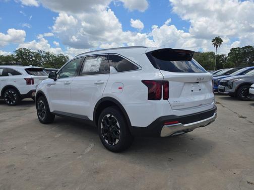 Glacier White 2026 Kia Sorento S