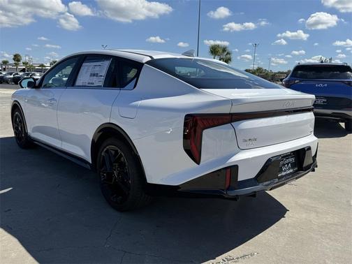 2025 Kia K4 GT-Line Turbo