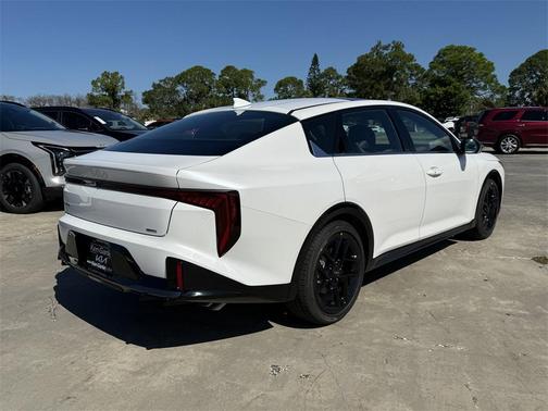 2025 Kia K4 GT-Line Turbo