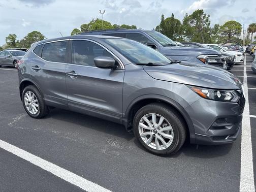 2022 Nissan Rogue Sport S