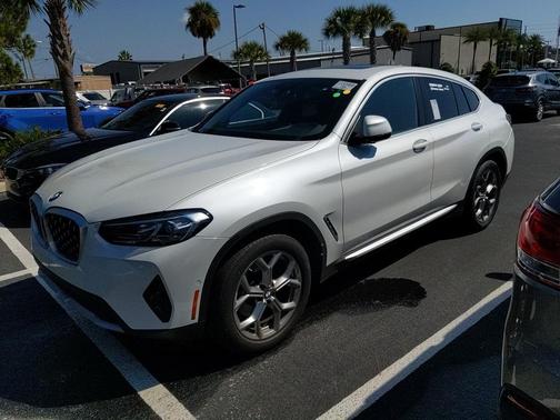 2024 BMW X4 xDrive30i