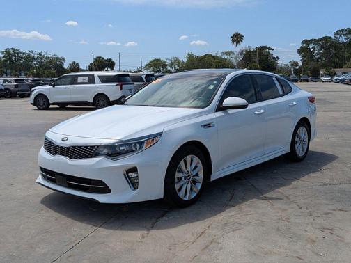 Snow White Pearl 2018 Kia Optima EX