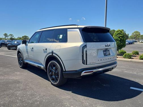 Ivory Silver 2027 Kia Telluride SX