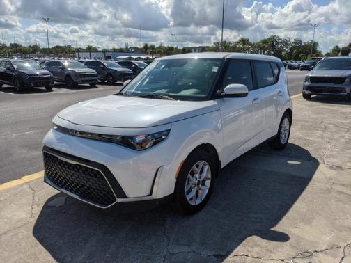 2025 Kia Soul LX
