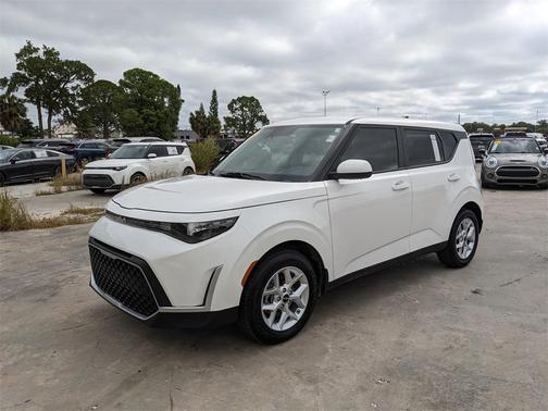 2025 Kia Soul LX