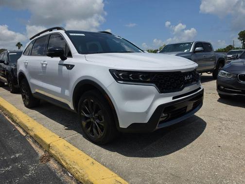 Glacial White Pearl 2023 Kia Sorento X-Line SX Prestige