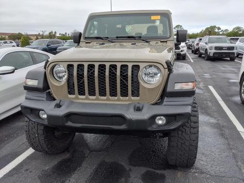 2020 Jeep Gladiator Sport