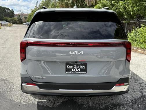 2026 Kia Carnival SX
