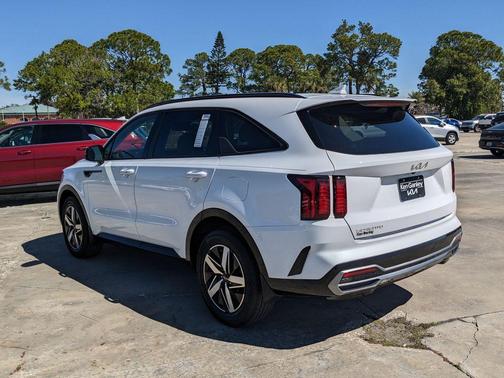 2023 Kia Sorento S