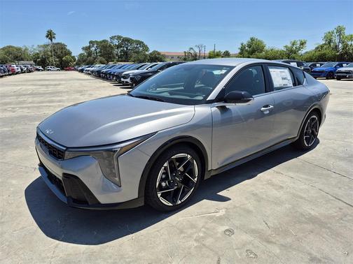 2025 Kia K4 GT-Line