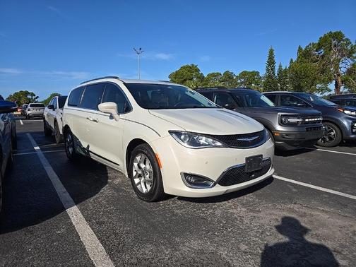 2019 Chrysler Pacifica Touring-L Plus