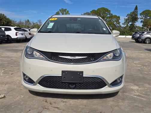 2019 Chrysler Pacifica Touring-L Plus