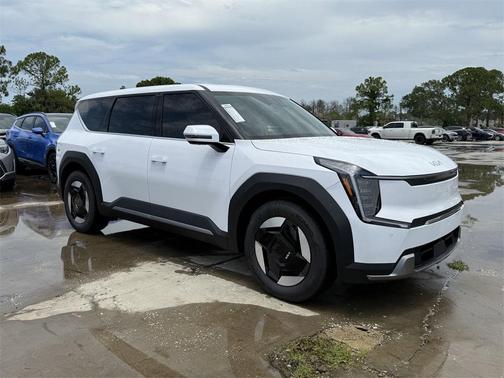 2026 Kia EV9 Light Long Range