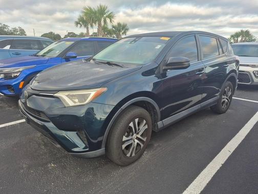 2017 Toyota RAV4 LE