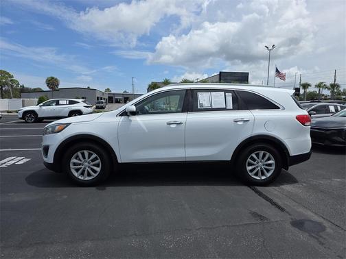2016 Kia Sorento LX