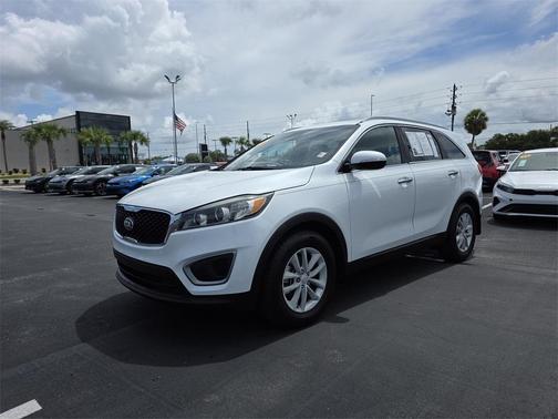 2016 Kia Sorento LX