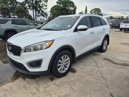 2016 Kia Sorento LX