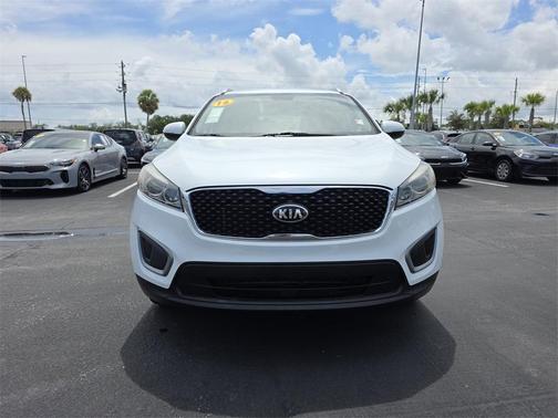 2016 Kia Sorento LX