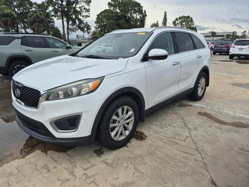 2016 Kia Sorento LX