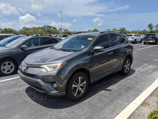 2017 Toyota RAV4 XLE