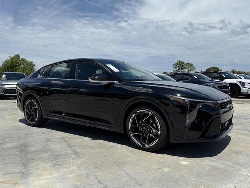 2025 Kia K4 GT-Line