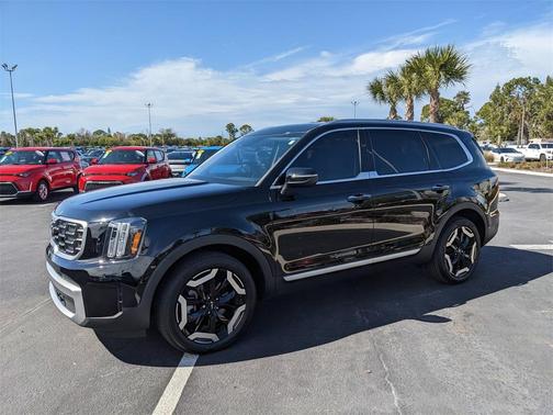 2023 Kia Telluride S