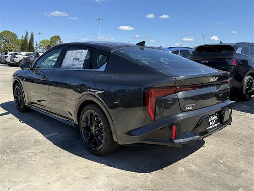 2025 Kia K4 GT-Line Turbo