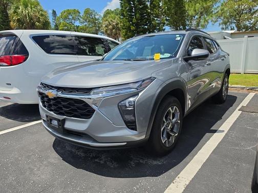Sterling Gray Metallic 2025 Chevrolet Trax LT