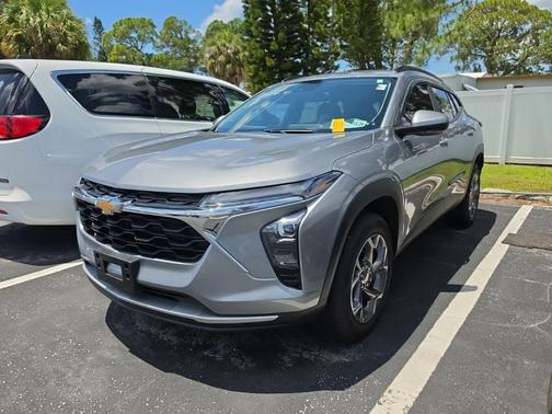 Sterling Gray Metallic 2025 Chevrolet Trax LT