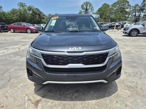 2022 Kia Seltos EX