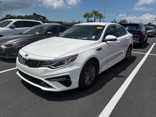 2020 Kia Optima LX