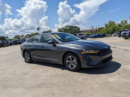 2022 Kia K5 LXS