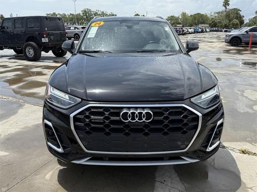 2024 Audi Q5 45 S line quattro Premium