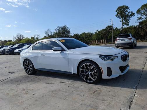 2023 BMW 230 i