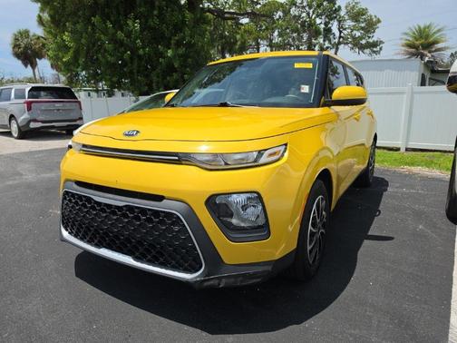 Solar Yellow 2020 Kia Soul LX