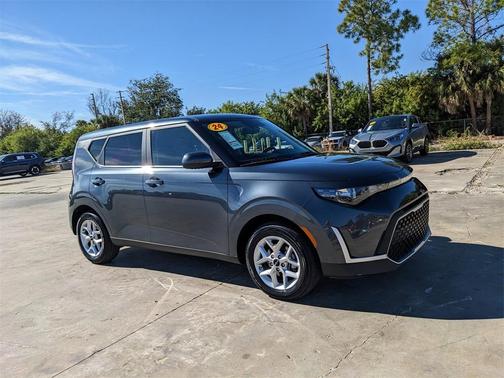 2024 Kia Soul LX