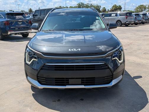 Graphite Gray 2024 Kia Niro EX