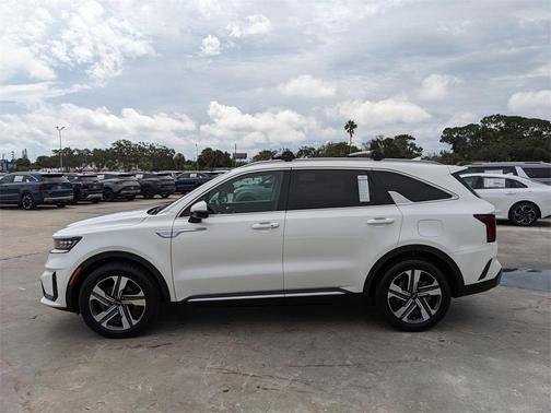 2022 Kia Sorento Plug-In Hybrid SX