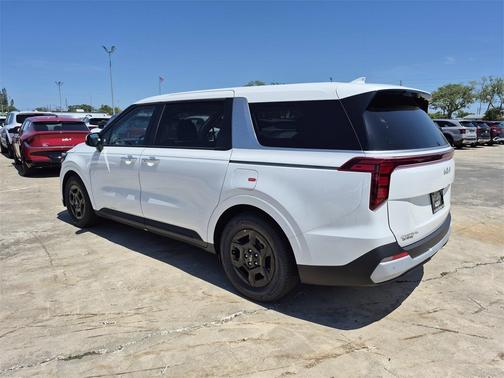 2025 Kia Carnival LXS