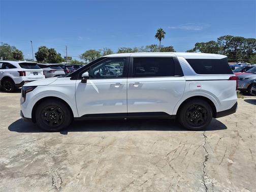 2025 Kia Carnival LXS