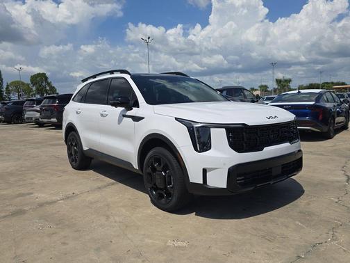 Glacial White Pearl 2026 Kia Sorento X-Line SX Prestige