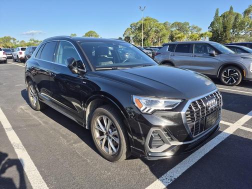 2023 Audi Q3 45 S line Premium