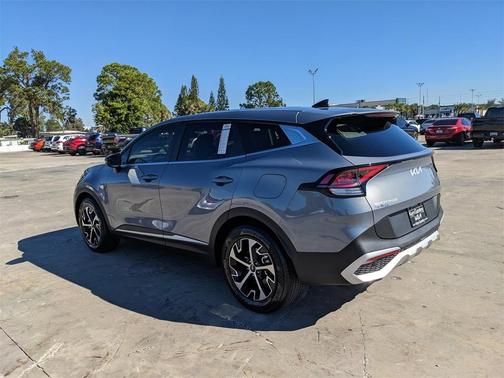 2025 Kia Sportage EX