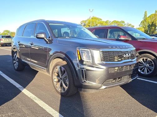 2022 Kia Telluride S
