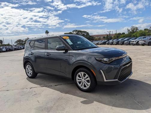 2023 Kia Soul LX